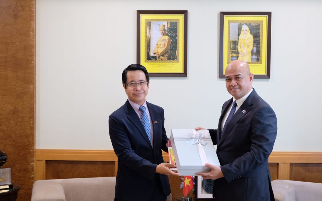 Timbalan Menteri (Tenaga) di Jabatan Perdana Menteri menerima Kunjungan Hormat daripada Duta Besar dan Mutlak Republik Sosialis Viet Nam ke Negara Brunei Darussalam